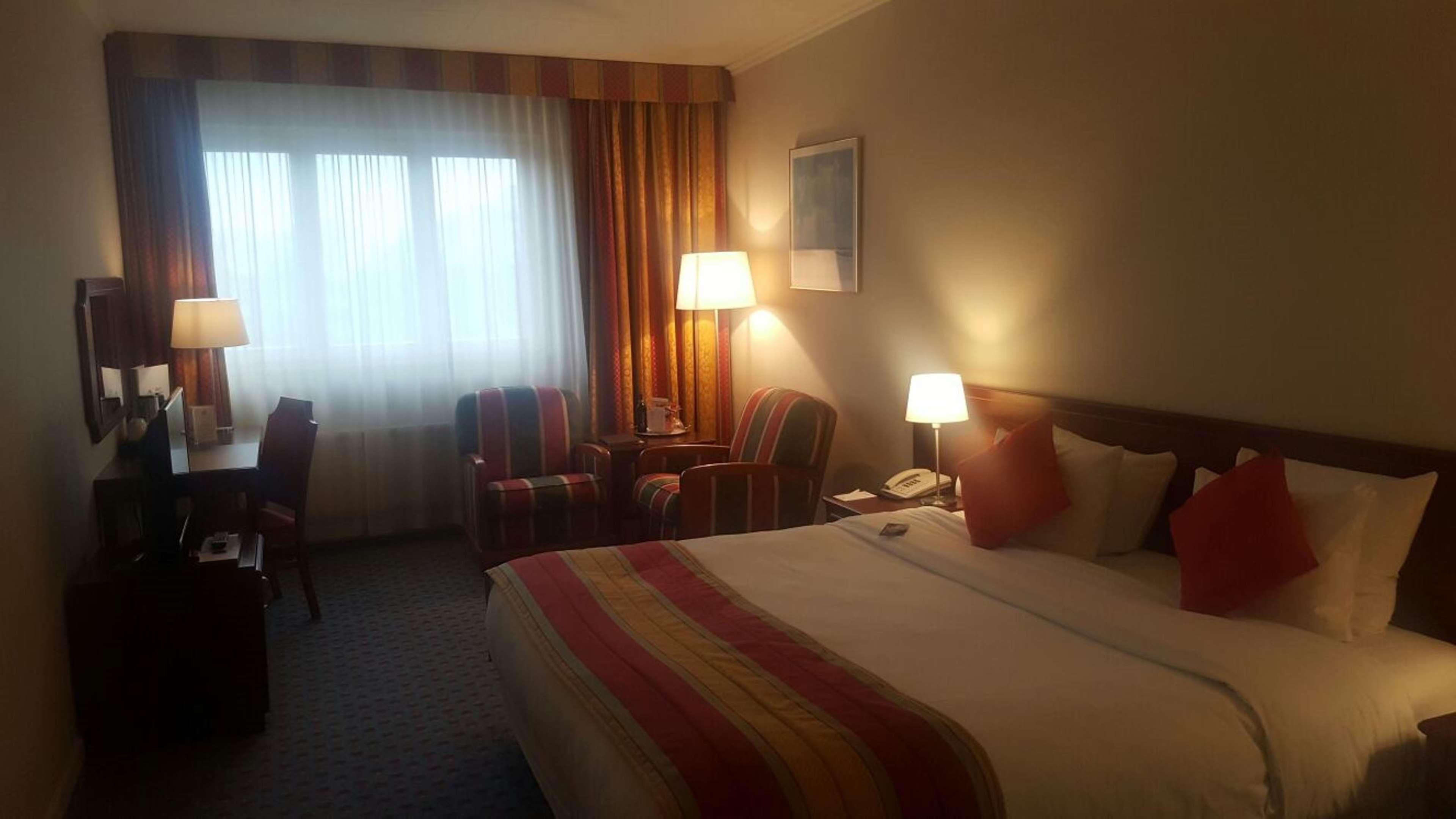 Best Western Plus Park Hotel Brussels Etterbeek Экстерьер фото